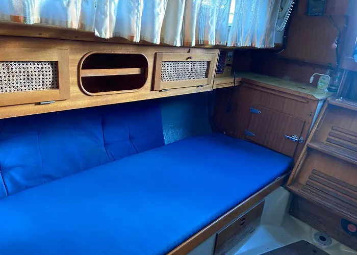 Barco Expo C49 Botel *