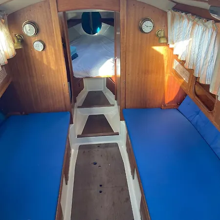 Barco Expo C49 Botel